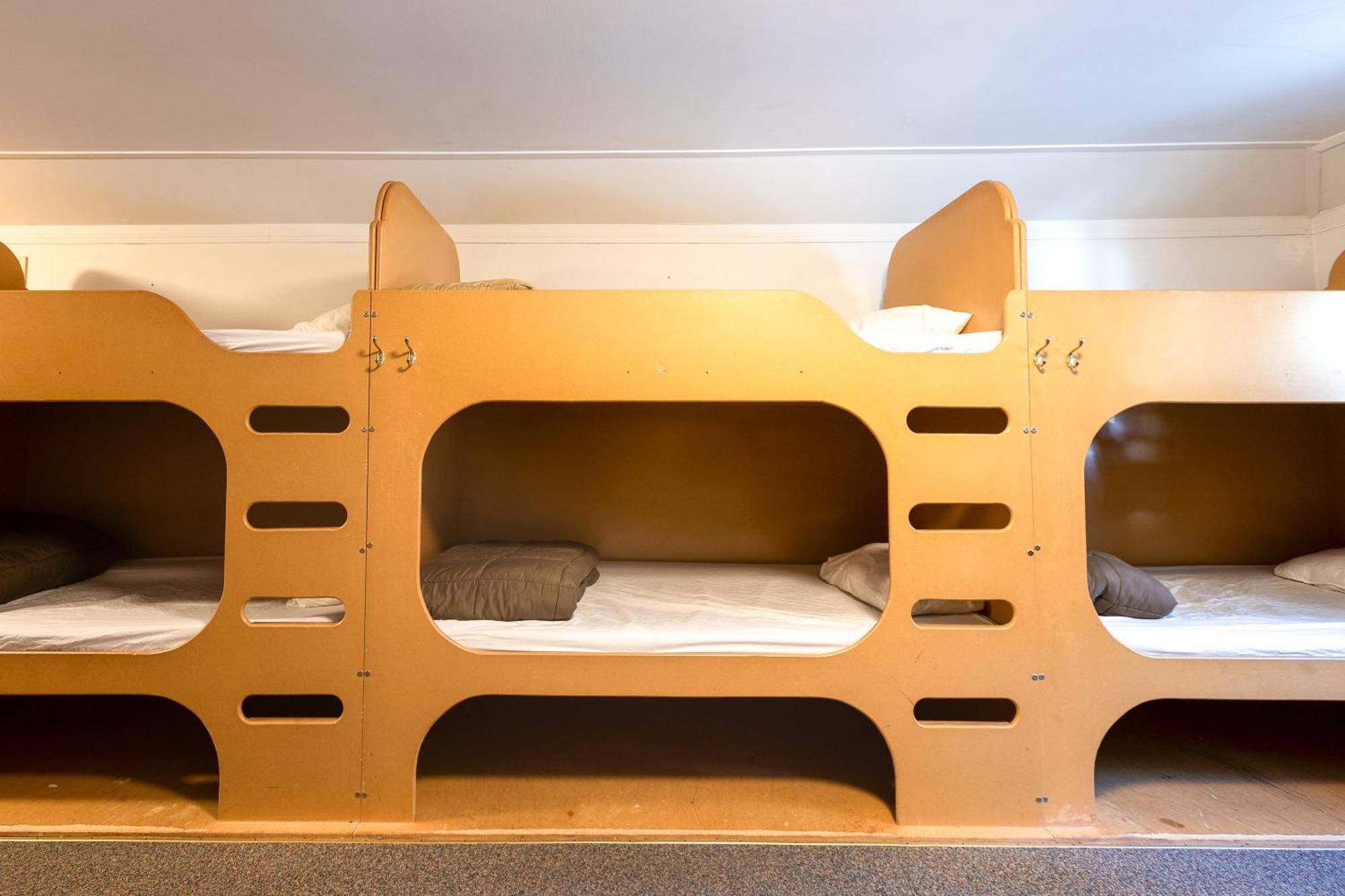 Hi Castle Mountain - Hostel ภายนอก รูปภาพ